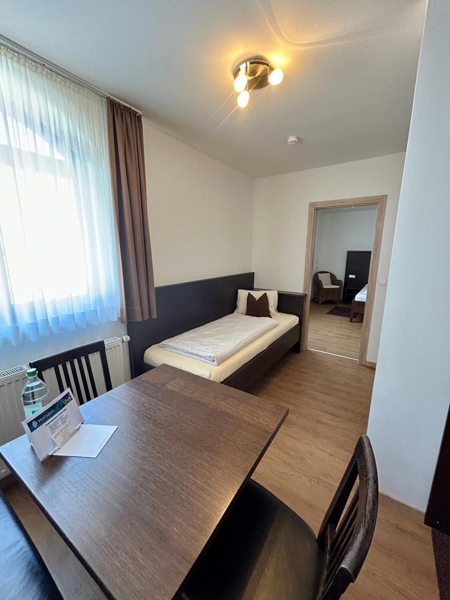 Gaestehaus Am Lindenhain エルディング エクステリア 写真